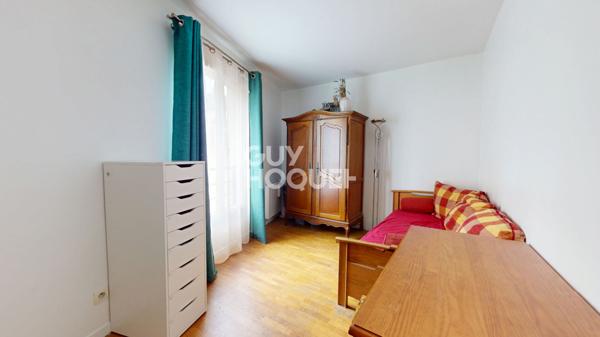 Appartement 5 pièces avec vue dégagée en coeur de ville - Mairie des Lilas