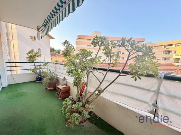 SAINT RAPHAEL T3 TERRASSE ET BALCON