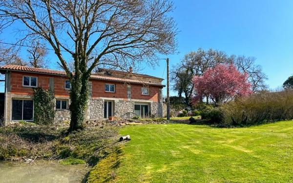 Maison à vendre    4 pièces •  Lectoure