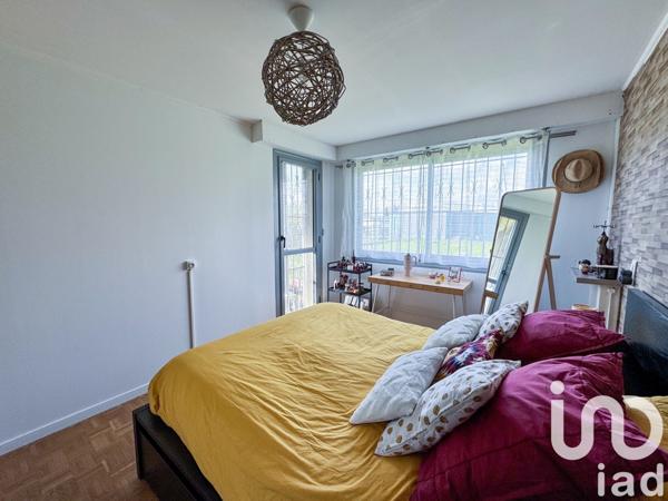 Appartement 2 pièces de 52 m² à Créteil (94000)