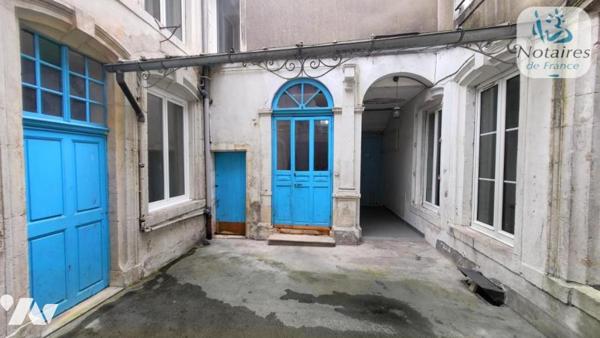 IMMEUBLE DE RAPPORT DE CARACTERE