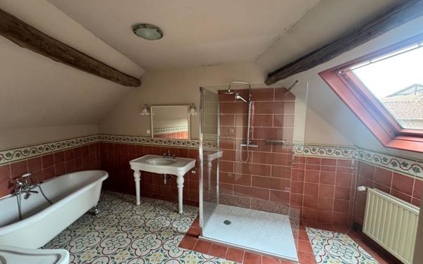 Maison à vendre    7 pièces •  Saint-Sauflieu