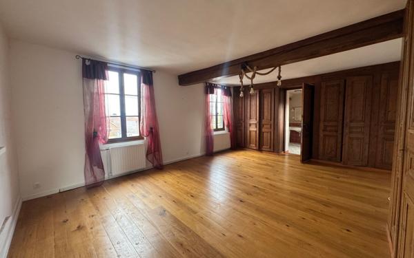 Maison à vendre    7 pièces •  Saint-Sauflieu