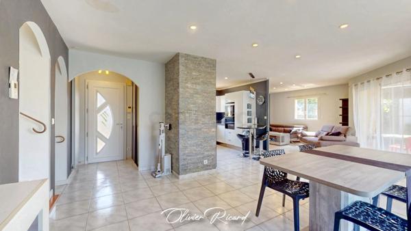 MEZE (34) Maison à vendre 7 pièces 152 m2 + garage - 406 m2 de terrain