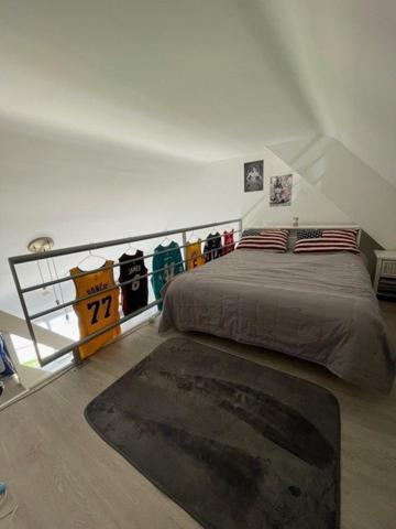 Maison à YVRE-L'EVEQUE, 72530 - 8 pièces 263m²