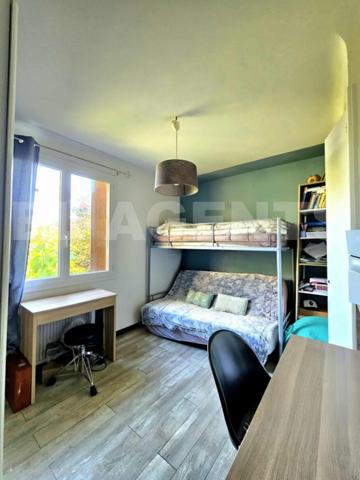 ***La Ciotat ** 2 maisons F3** Terrain 740m² environ***