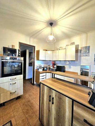 ***La Ciotat ** 2 maisons F3** Terrain 740m² environ***