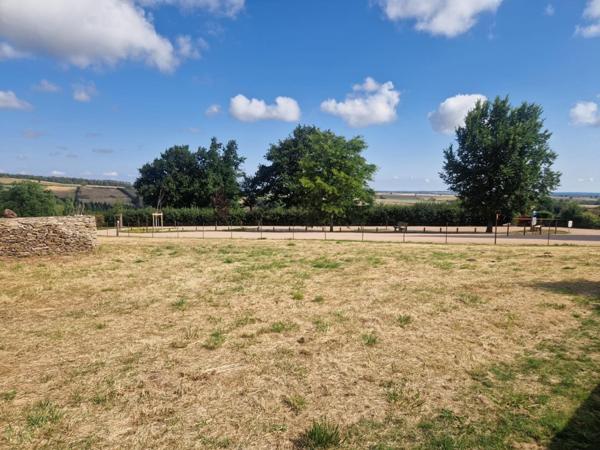 Très belle longère avec terrain, tranquille