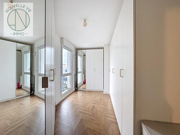 Appartement
                                                                                                                                                                                                                                                                                                                        4 pièce(s)                                                                                                                                                                                                          3 chambre(s)                                                                                                                                                                                                          86  m²