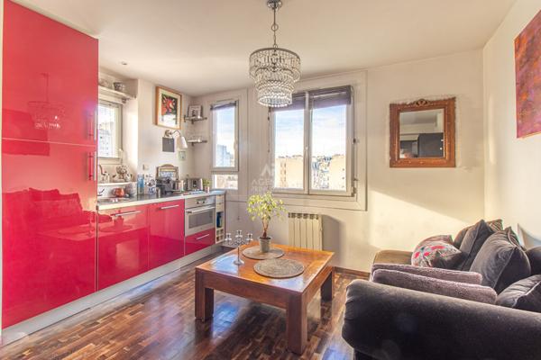 PARIS 18EME - RUE DES CLOYS - METRO LAMARCK-CAULAINCOURT OU JULES JOFFRIN €239 500 ** - Référence NG-6602