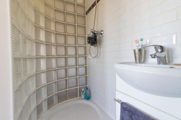 PARIS 18EME - RUE DES CLOYS - METRO LAMARCK-CAULAINCOURT OU JULES JOFFRIN €239 500 ** - Référence NG-6602