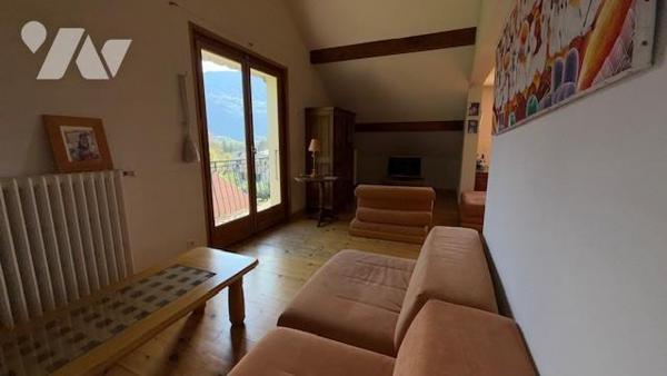 Maison familiale sur deux niveaux 