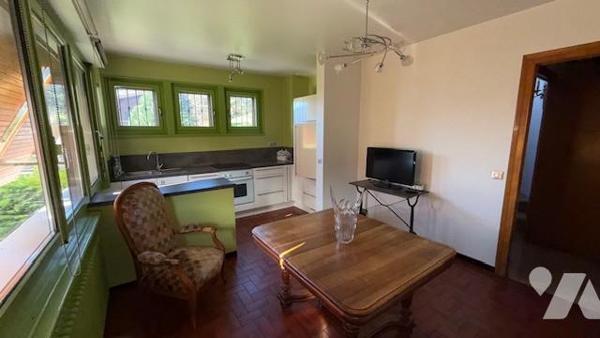 Maison familiale sur deux niveaux 