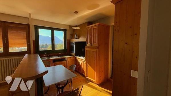 Maison familiale sur deux niveaux 