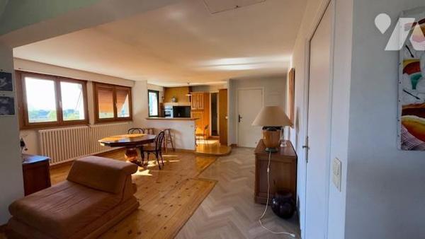 Maison familiale sur deux niveaux 