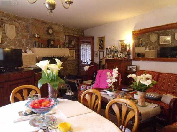 Maison individuelle à vendre à Baud dans le Morbihan (56150), ref : 065/1829   
Centre ville