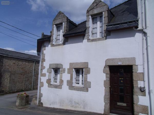 Maison individuelle à vendre à Baud dans le Morbihan (56150), ref : 065/1829   
Centre ville
