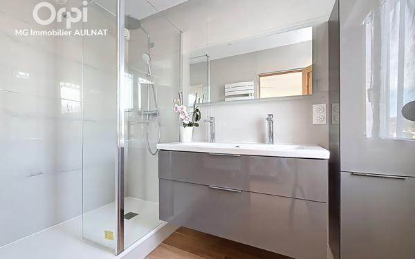 Appartement à vendre    5 pièces • 131,46 m2 Clermont-Ferrand