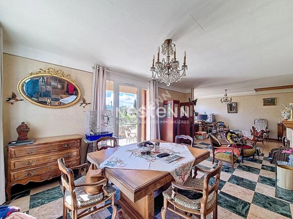 Maison à vendre à Sisteron - 4 pièces de plain-pied, 116 m², terrain 2770 m²