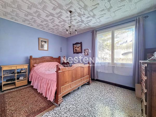 Maison à vendre à Sisteron - 4 pièces de plain-pied, 116 m², terrain 2770 m²