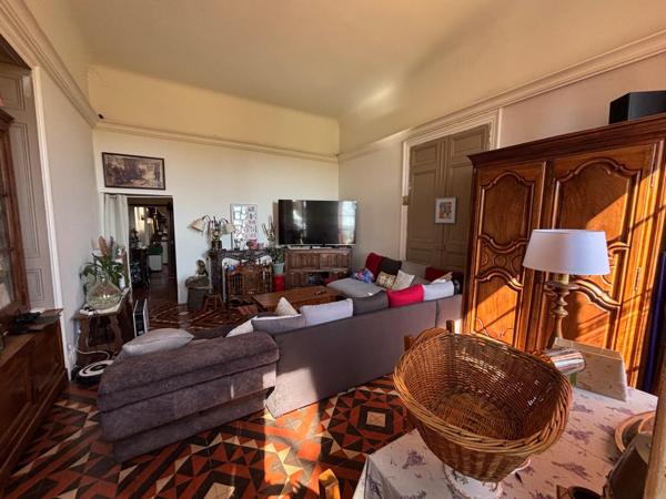 Exceptionnel la vie de Château au cœur du Muy