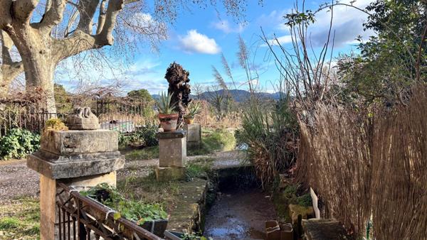 Exceptionnel la vie de Château au cœur du Muy