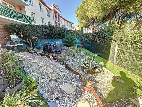 Fréjus T3 rez de jardin, traversant, terrasse, jardin, garage