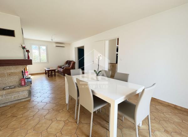 A VENDRE 84120 PERTUIS MAISON TYPE 4 PIECES D'ENVIRON 90 M² AVEC JARDIN ET GARAGE.