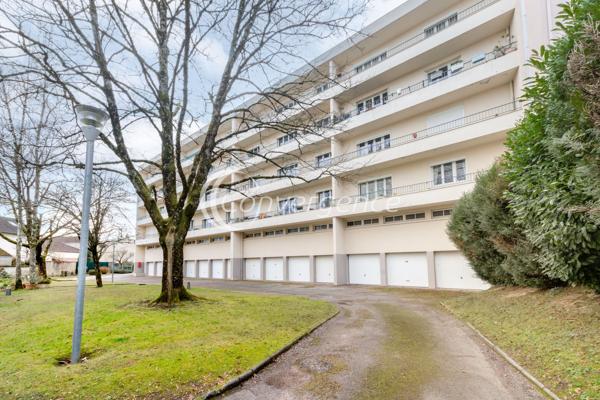 Appartement
                                                                                                                                                                                                                                                                                                                        5 pièce(s)                                                                                                                                                                                                          3 chambre(s)                                                                                                                                                                                                          93.85  m²