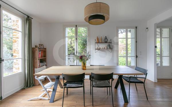 Maison à vendre    7 pièces •  Saint-Maur-des-Fossés