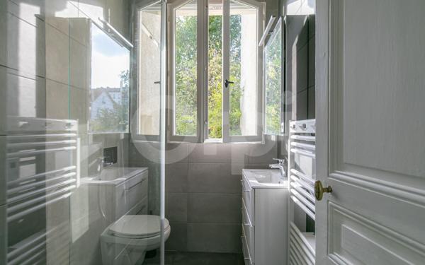 Maison à vendre    7 pièces •  Saint-Maur-des-Fossés