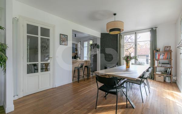 Maison à vendre    7 pièces •  Saint-Maur-des-Fossés