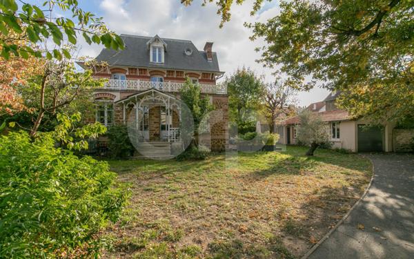 Maison à vendre    7 pièces •  Saint-Maur-des-Fossés