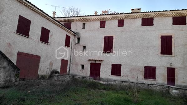 Bastide de 800 m²
