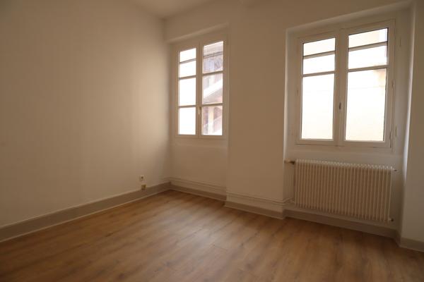 101m² - T4 en DUPLEX - RUE IMBERT-COLOMES - COEUR DES PENTES
