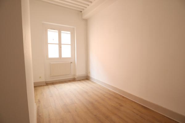 101m² - T4 en DUPLEX - RUE IMBERT-COLOMES - COEUR DES PENTES
