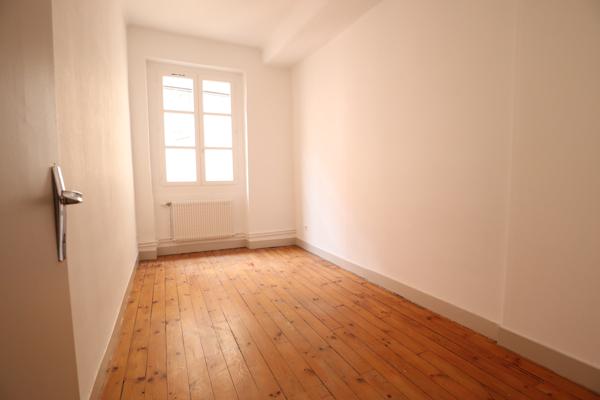 101m² - T4 en DUPLEX - RUE IMBERT-COLOMES - COEUR DES PENTES