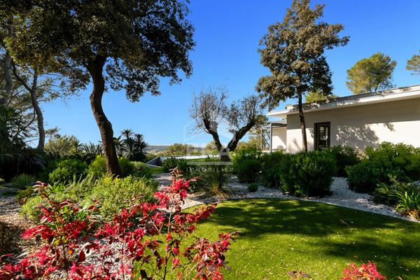 Villa ultra-contemporaine Aix Sud
