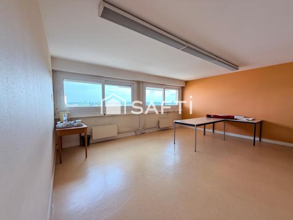 Opportunité: plateau amenagé en bureau - possibilité de création de logements -