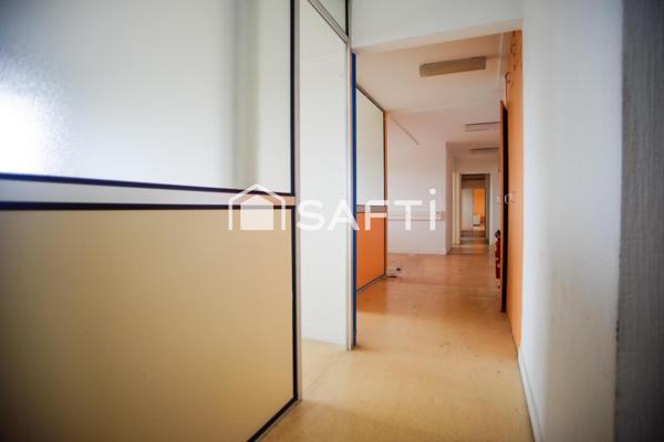 Opportunité: plateau amenagé en bureau - possibilité de création de logements -