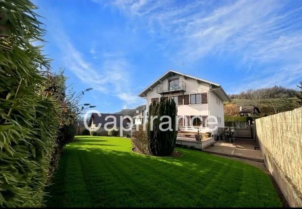 Appartement T4 vue dégagée et parking privé sur ANNECY POISY (74)