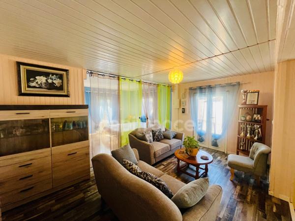 Maison à vendre 5 pièces LES MAKES (974)