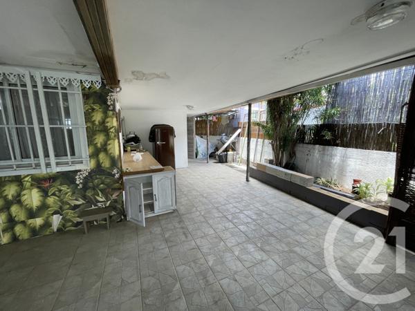 Maison à vendre  6 pièces - 134,18 m2 ST DENIS - 974