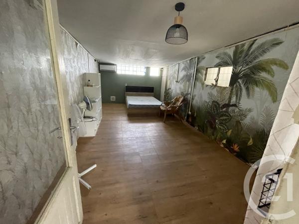 Maison à vendre  6 pièces - 134,18 m2 ST DENIS - 974