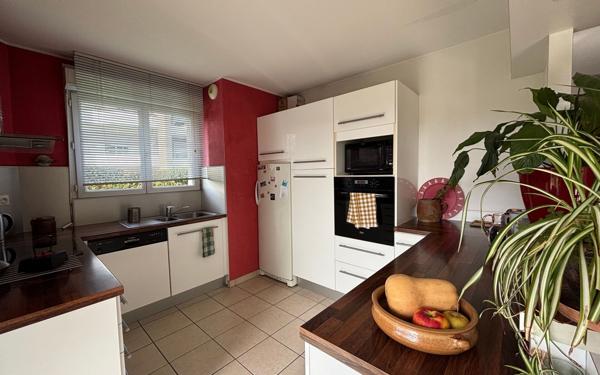 Appartement à vendre    3 pièces • 66,90 m2 Lons