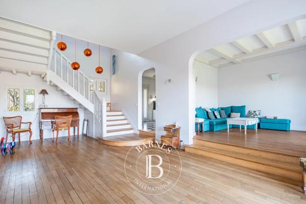 Villennes-sur-Seine, Maison  339 m² à vendre