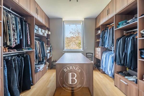 Villennes-sur-Seine, Maison  339 m² à vendre