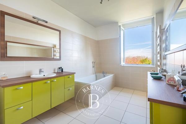 Villennes-sur-Seine, Maison  339 m² à vendre