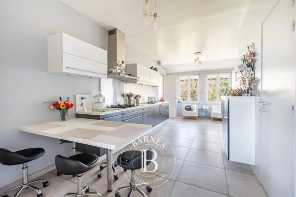 Villennes-sur-Seine, Maison  339 m² à vendre