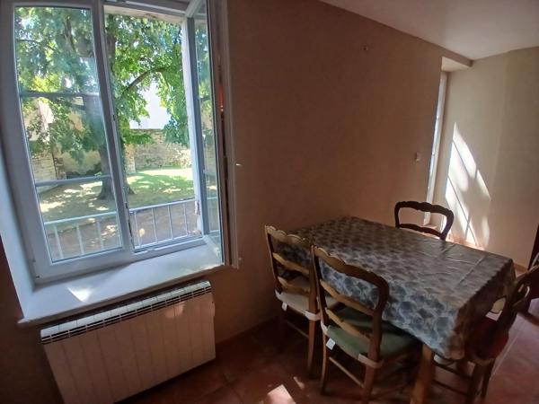Triplex 2 chambres (possibilité 3) . Site agréable